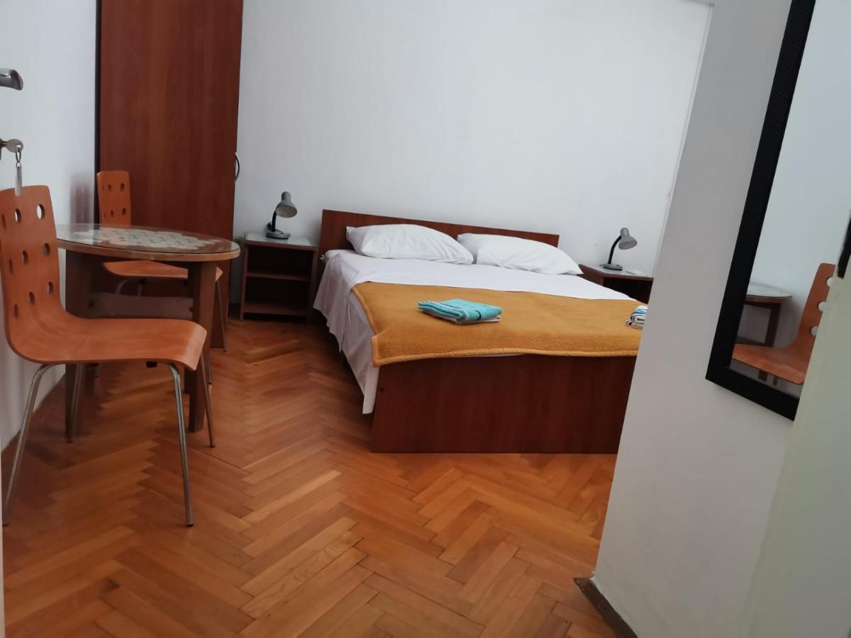 Marina Apartment End Rooms Вела-Лука Экстерьер фото