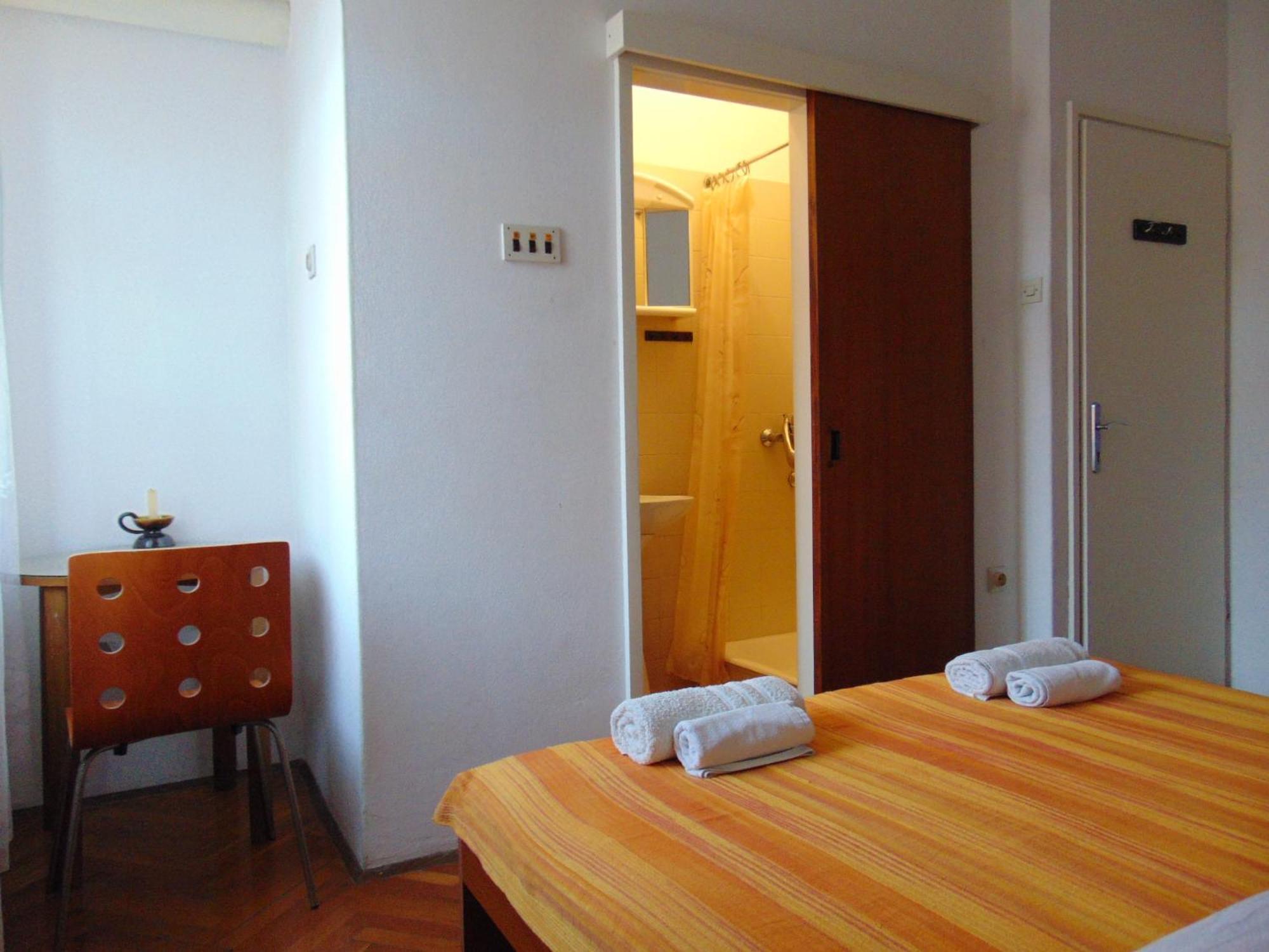 Marina Apartment End Rooms Вела-Лука Экстерьер фото