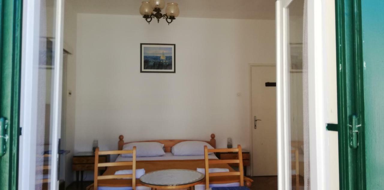 Marina Apartment End Rooms Вела-Лука Экстерьер фото